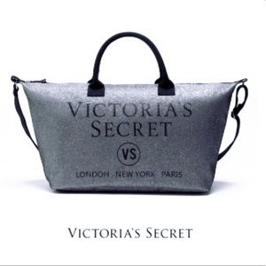 🆕 ✨Glitter Victoria’s Secret Overnight/Tote Bag✨
